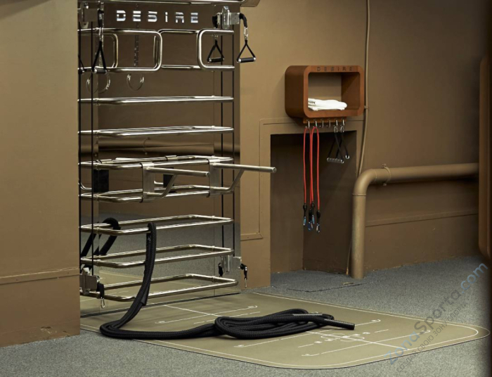 Многофункциональный комплекс с зеркальной стенкой и элементами из нержавеющей стали Desire Prime Vision